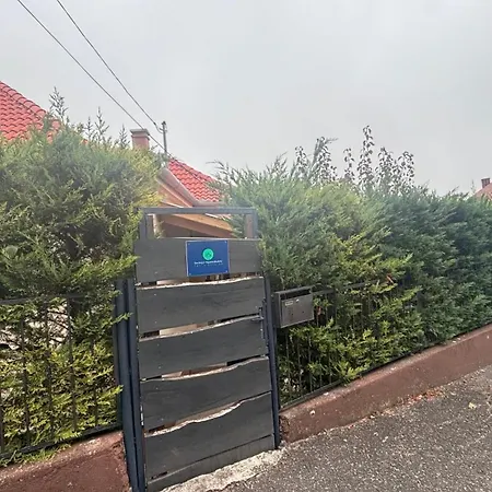 Havihegyi Maganszallashely Apartment